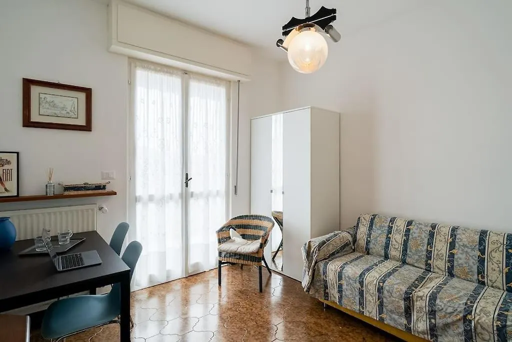 Comodo Trilocale A Pietra Ligure 0*,  Italy